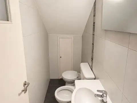 CASA EN ALQUILER IDEAL OFICINAS TRES CERRITOS