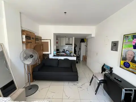 1 AMBIENTE - CONTRAFRENTE - MUY LUMINOSO