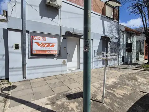 En venta PH tipo Duplex 3 ambientes independiente con patio.  -  Villa Martelli