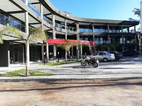 LOCAL COMERCIAL COMPLEJO TALCAHUANO CENTER