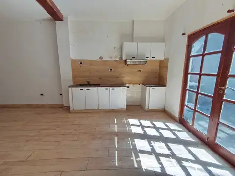 Depto Tipo Casa 4 ambientes con 2 baños