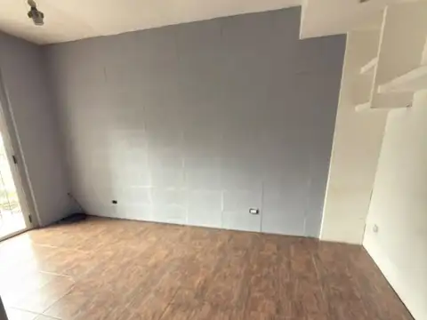 Depto Tipo Casa en Venta 50 años