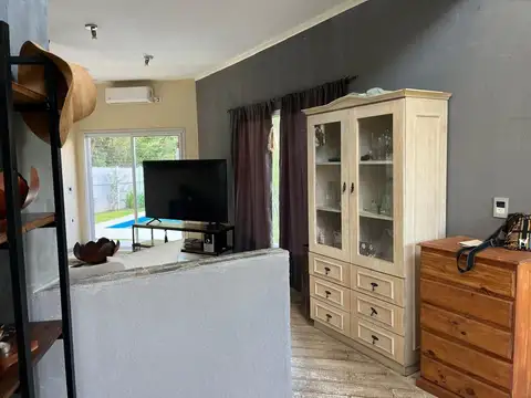 CASA EN VENTA 4 AMB C/ PILETA- LA CAÑADA LOS ARCES