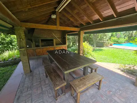 Excelente Quinta de 1907m2 de terreno sobre Ruta 8 con  30mts de frente sobre Ruta.