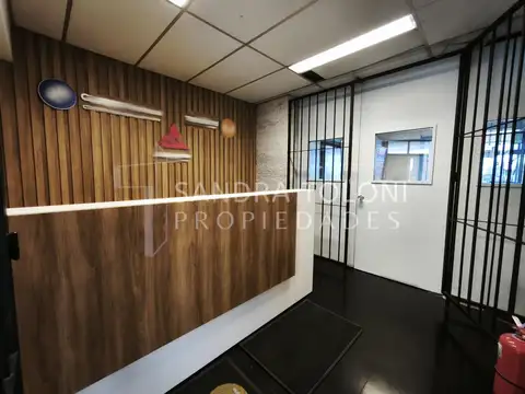 VENTA OFICINA SAN NICOLAS PISO VISTA ABIERTA EDIFICIO APOLO