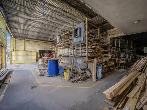 Av. Hipólito Yrigoyen al 233311