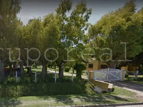 VICENTE CASARES - Campo a la venta a pocos metros de la Autopista