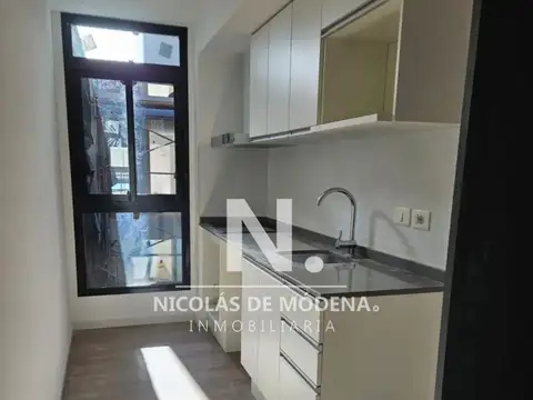Apartamento de 2 Dormitorios al Frente, a estrenar. Centro de Montevideo