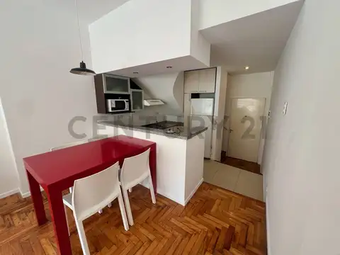 Duplex en Cañitas con balcón terraza y parrilla!