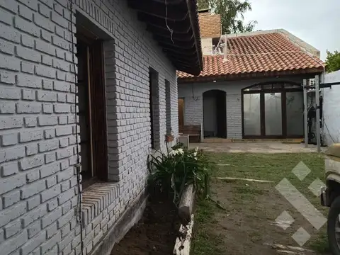 VENTA CASA 3 DORMITORIOS Bº MANZANAR CIPOLLETTI