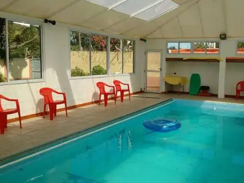 Casa Quinta en venta - 8 dormitorios- 600mts2 - Arturo Seguí, La Plata