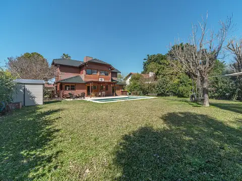 Ruta 205 km 54,5 La Martona, Club de Campo. Cañuelas