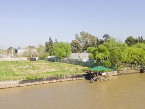 Carlos Belgrano 100