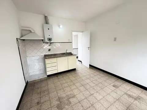 Casa en Alquiler en Ludueña, $ 650.000