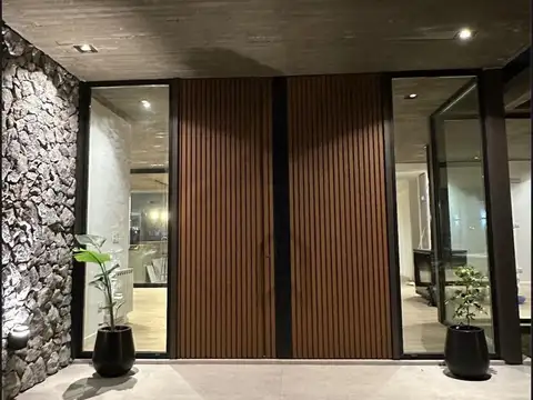 Casa en Alquiler de 3 dormitorios