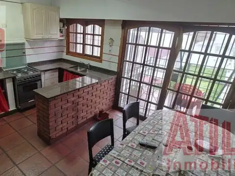 Depto Tipo Casa en Venta con 3 cocheras