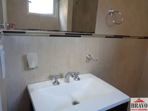 Casa 2 ambientes con 1 baño