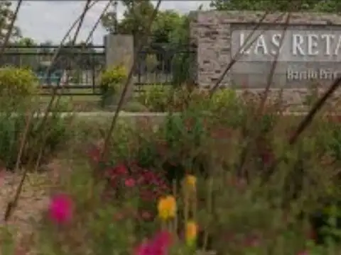 Venta Lote esquina de casi 500 m2 B° Las Retamas