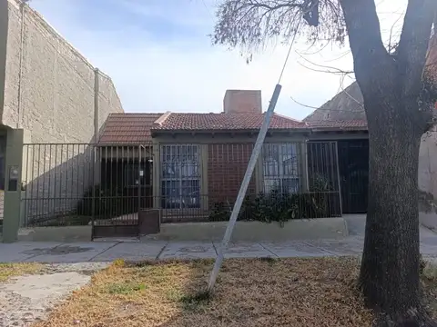 COCUCCI INMOBILIARIA VENDE casa en Godoy Cruz