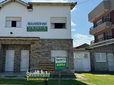 Chalet amplio con lote propio y zonificación R4 en Punta Mogotes
