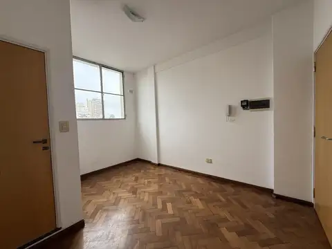 Oficina en Alquiler en Villa Ballester, $ 320.000