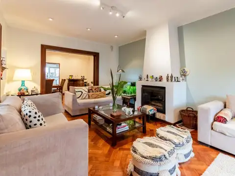 Casa en Venta con 5 cocheras