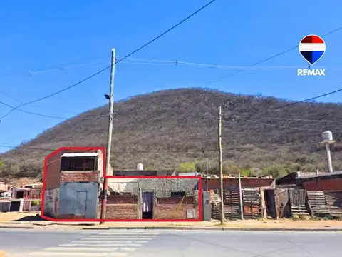 CASA VENTA O PERMUTA AV DELGADILLO ACCESO SALTA