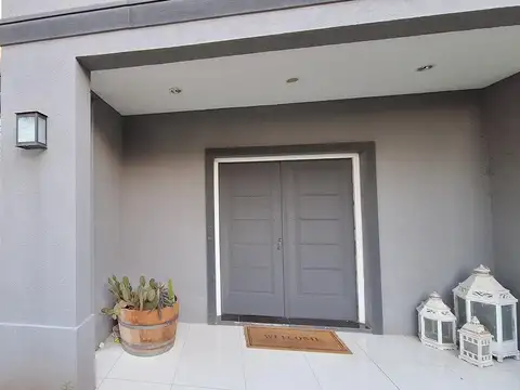 Casa en Alquiler Temporal en La Montura, USD 4.500