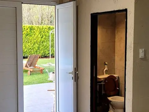 Casa 2 ambientes con 2 baños