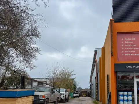 Galpon en Alquiler 28  mts Fondo