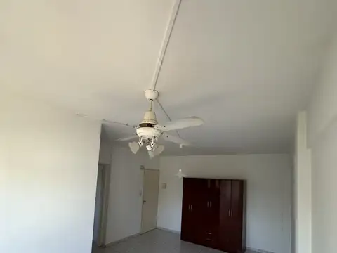 Departamento en Alquiler en Villa Ballester, $ 450.000