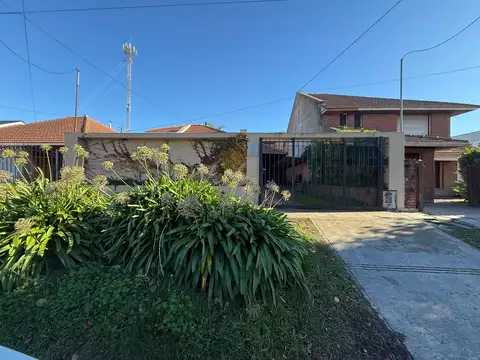 Belisario Roldan 100