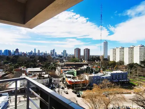 Av Meeks 1200, Piso 9°