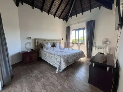 Casa 7 ambientes con 3 baños