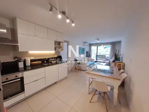 Vende apartamento con excelente vista, de 2 dormitorios en San Rafael, Punta del Este.