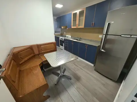 Venta Departamento de Cuatro Ambientes con Cochera Belgrano