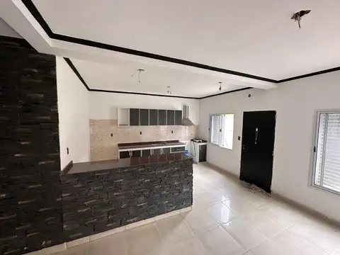 Duple de 3 dormitorios c/ pileta- Ferrari al 1300