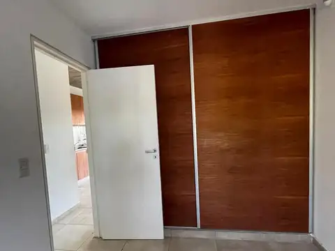 VENTA CASA DOS DORMITORIOS CON PILETA EN BARRIO NORTE