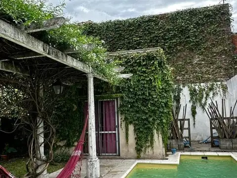 Casa 5 ambientes con 2 baños