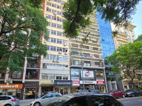 Lima 575 , Piso 9
