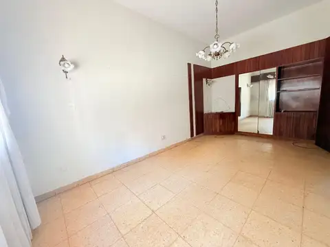 Casa 6 ambientes con 3 baños