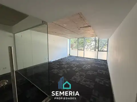 Oficina 4 ambientes con 1 baño