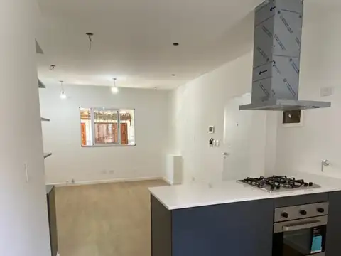 Depto Tipo Casa 3 ambientes con 2 baños