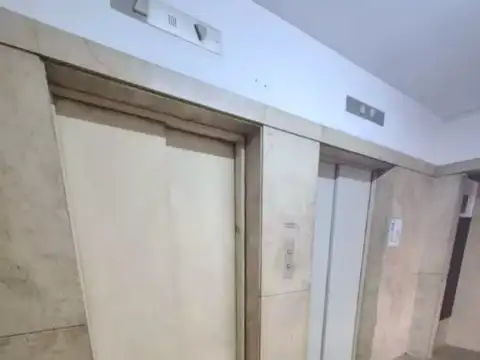 Oficina 7 ambientes con 3 baños
