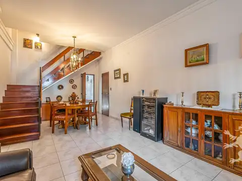 Depto Tipo Casa en Venta de 6 ambientes