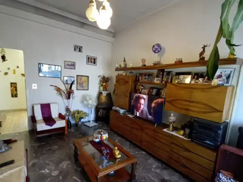 Depto Tipo Casa en Venta de 5 ambientes