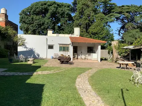 Av. de los Olivos al 700