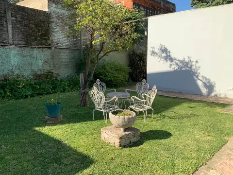 Casa en Venta con 4 cocheras