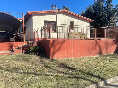 VENTA PH FTE AL RIO CARLOS PAZ - B° PLAYAS DE ORO