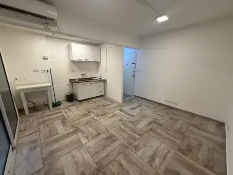 Arenales 2400, Piso 1